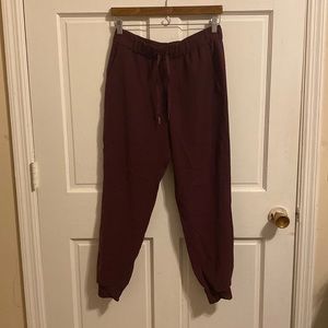 Lululemon On the Fly jogger